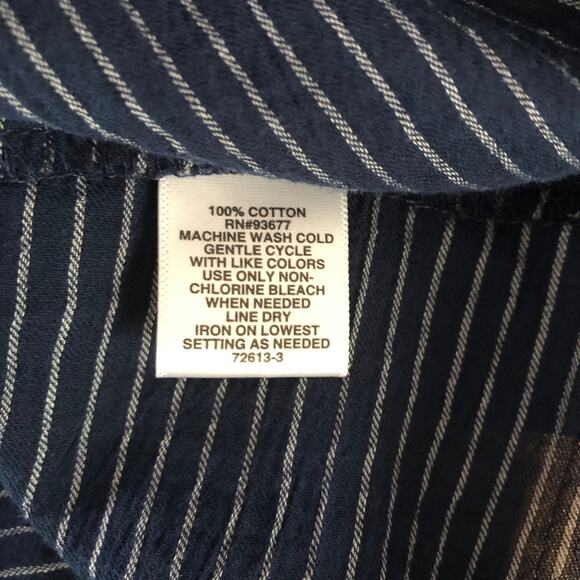 Liz Claiborne Women's Large Cotton Pin Stripe Pop-Over Top - Picture 6 of 6